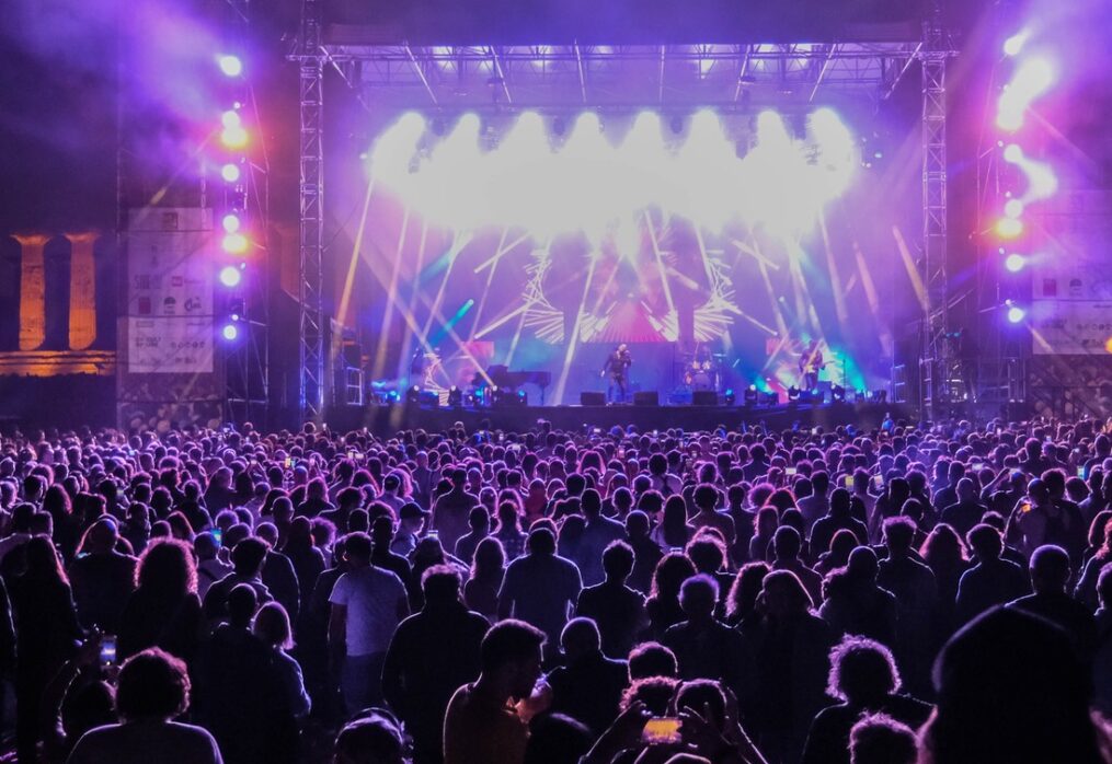 “A Nome Loro”: Una serata di emozioni attraverso la regia di Tiltup